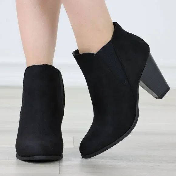 Womens Ankle Boots High Heel Black Elastic Gore Synthetic Suede Round Toe - Picture 2 of 11